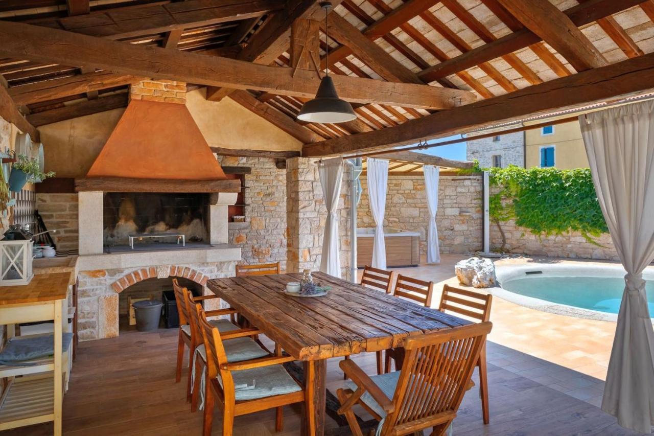 Family Villa Elizabeta With Pool In Umag Cepljani Eksteriør bilde